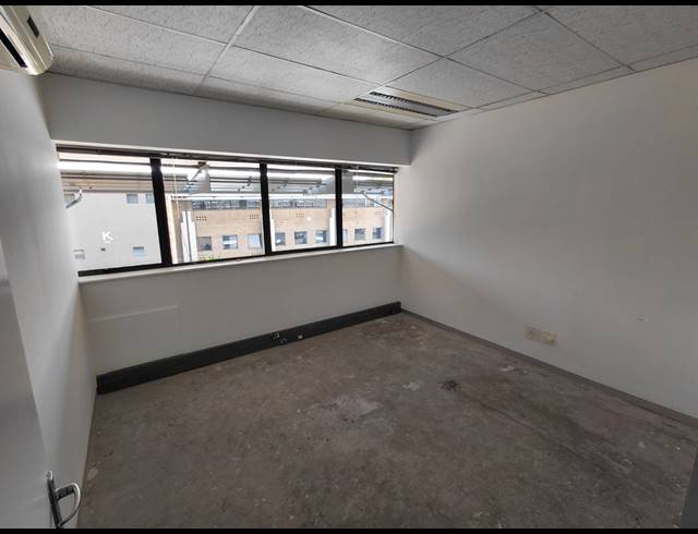 320M² OFFICE TO LET IN RANDJESPARK